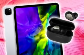 4 tech devices I always take on flights no matter what