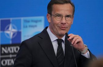 Prime Minister of Sweden Dragged for Admitting He Uses ChatGPT to Help Him Make Decisions