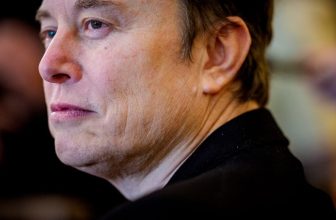 Tesla Approves Elon Musk’s $29 Billion Pay Package Despite Political Risks