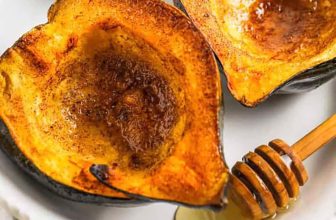 Easy Oven-Roasted Acorn Squash (perfectly caramelized!)