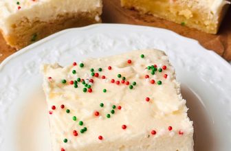 CHRISTMAS SUGAR COOKIE BARS – The Southern Lady Cooks
